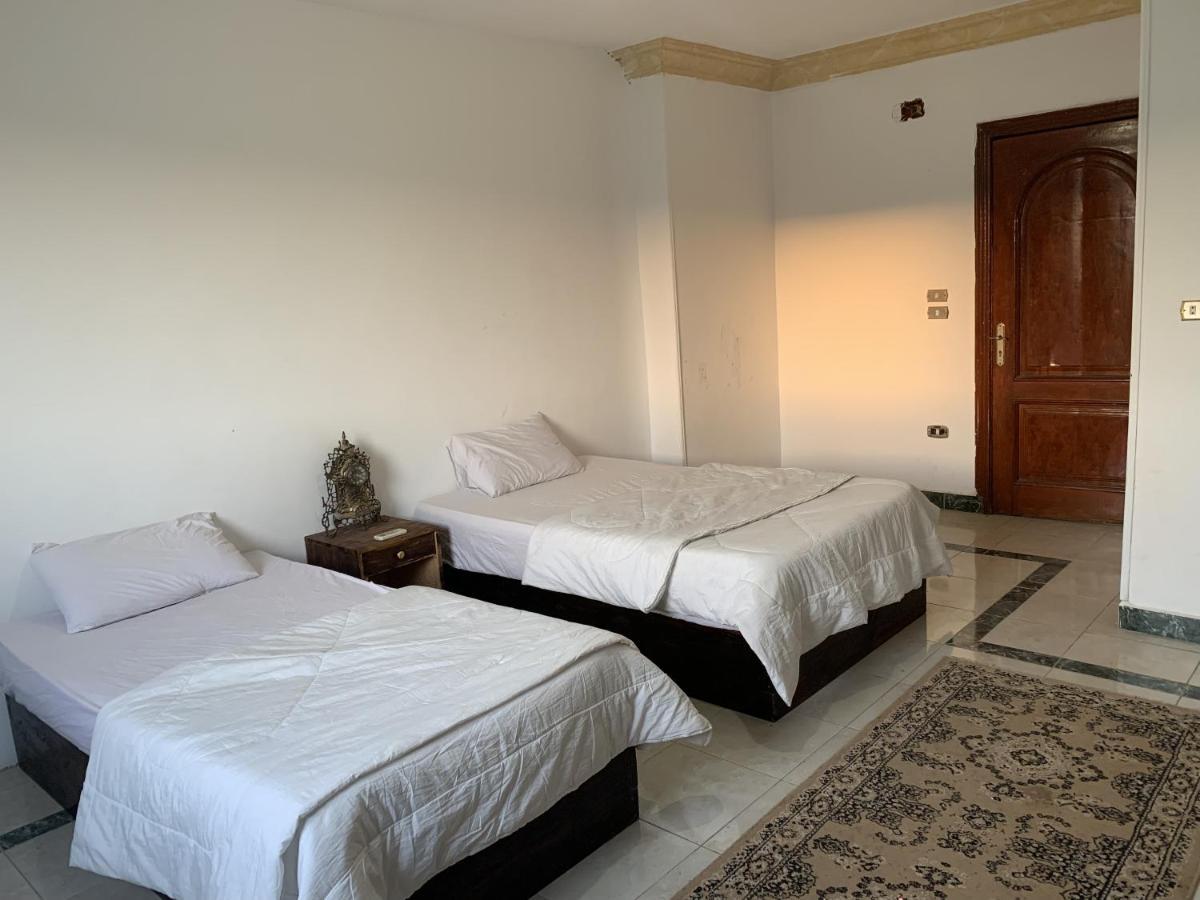 King Khufu Pyramids View Hotel Kafrat al Jabal Екстер'єр фото