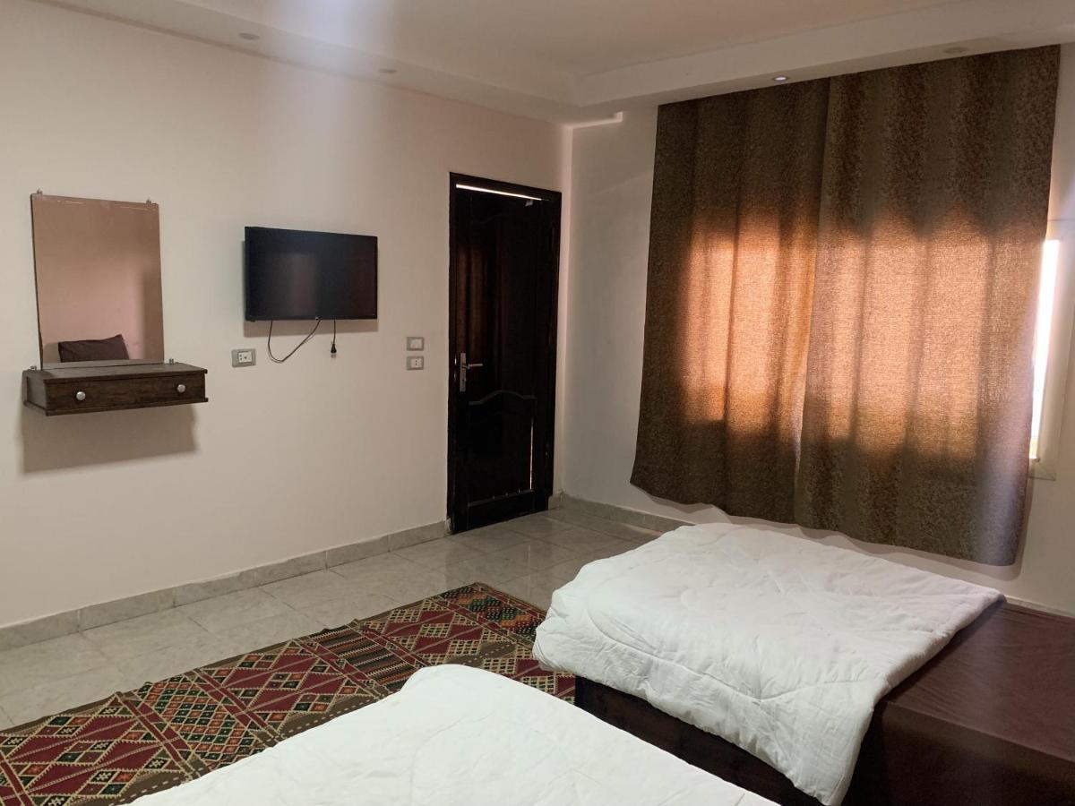 King Khufu Pyramids View Hotel Kafrat al Jabal Екстер'єр фото