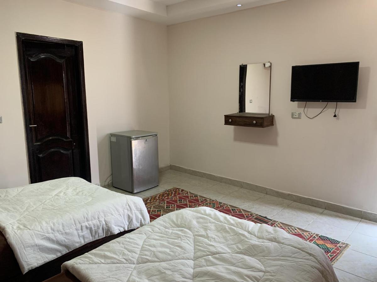 King Khufu Pyramids View Hotel Kafrat al Jabal Екстер'єр фото