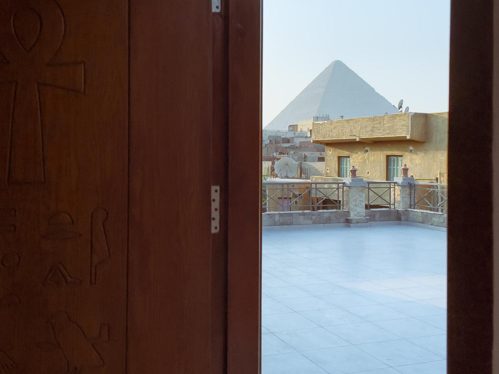 King Khufu Pyramids View Hotel Kafrat al Jabal Номер фото