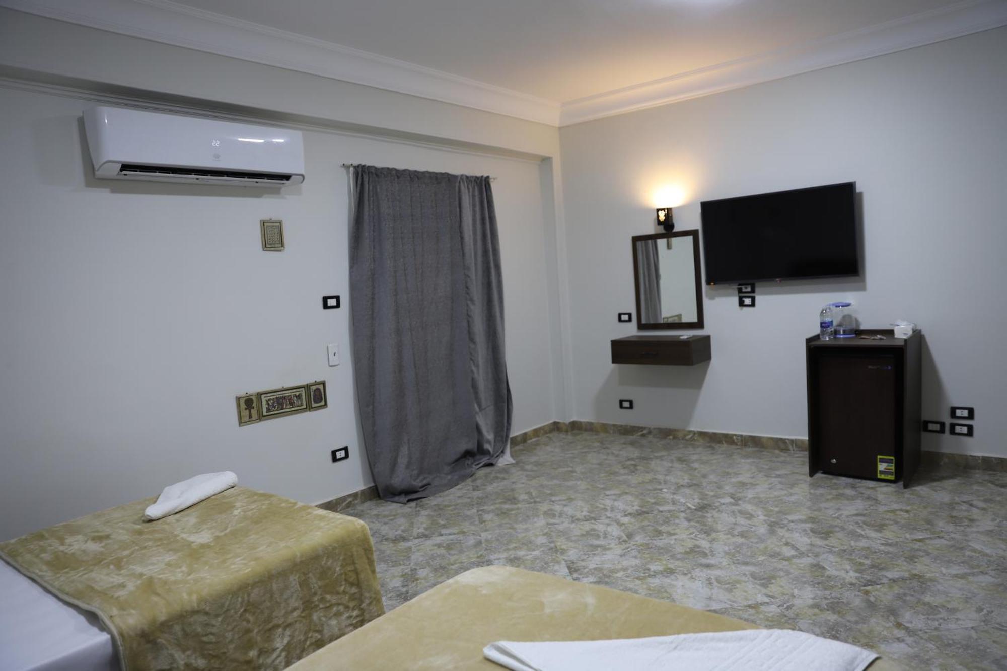 King Khufu Pyramids View Hotel Kafrat al Jabal Номер фото
